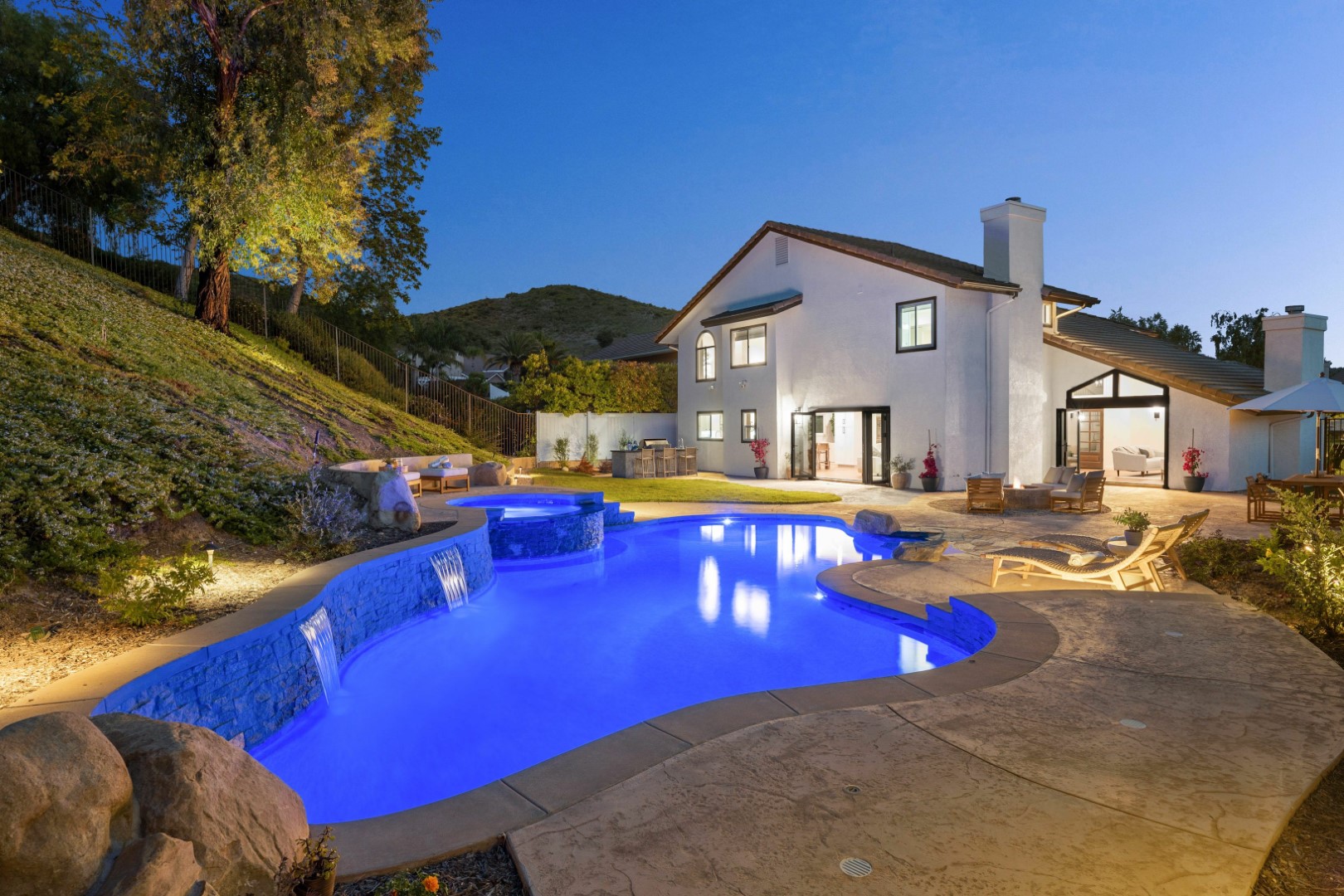 Texas pool cleaning & pool services in DFW